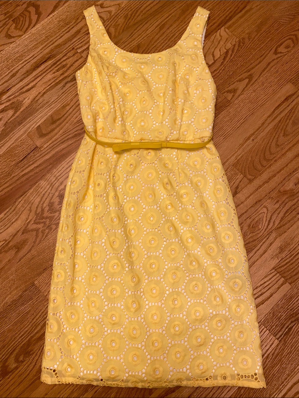 Le Chateau Eyelet Dress Yellow / Belt / Size Small